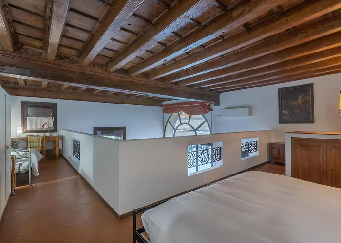 Guesthost - San Gregorio Magno Apartament